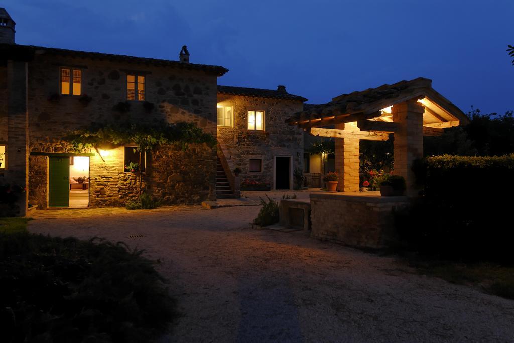 Agriturismo Pian Del Tevere Torgiano Kültér fotó